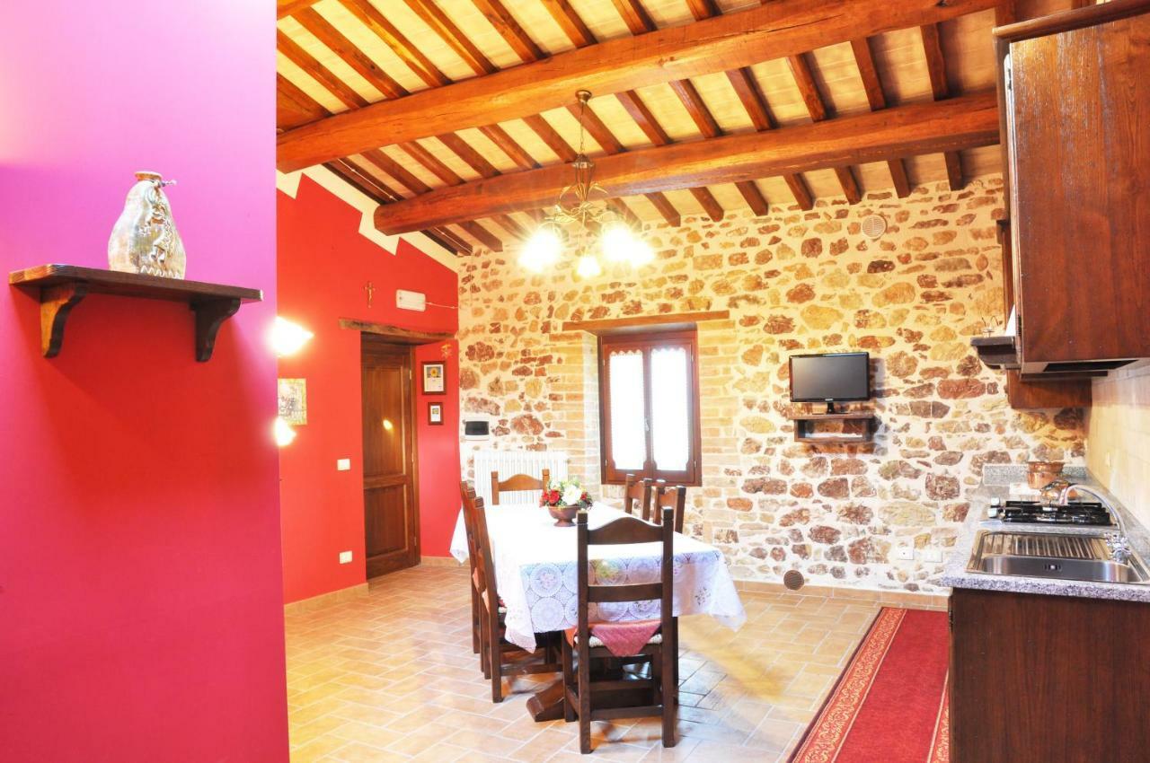 Agriturismo Arcobaleno Della Torretta Giano dellʼUmbria Eksteriør billede